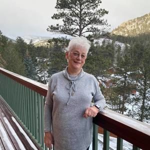 Meet your Posher, Sandy